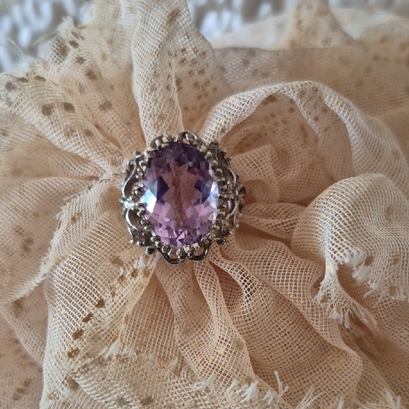 VINTAGE 925 Silver and Amethyst Ring